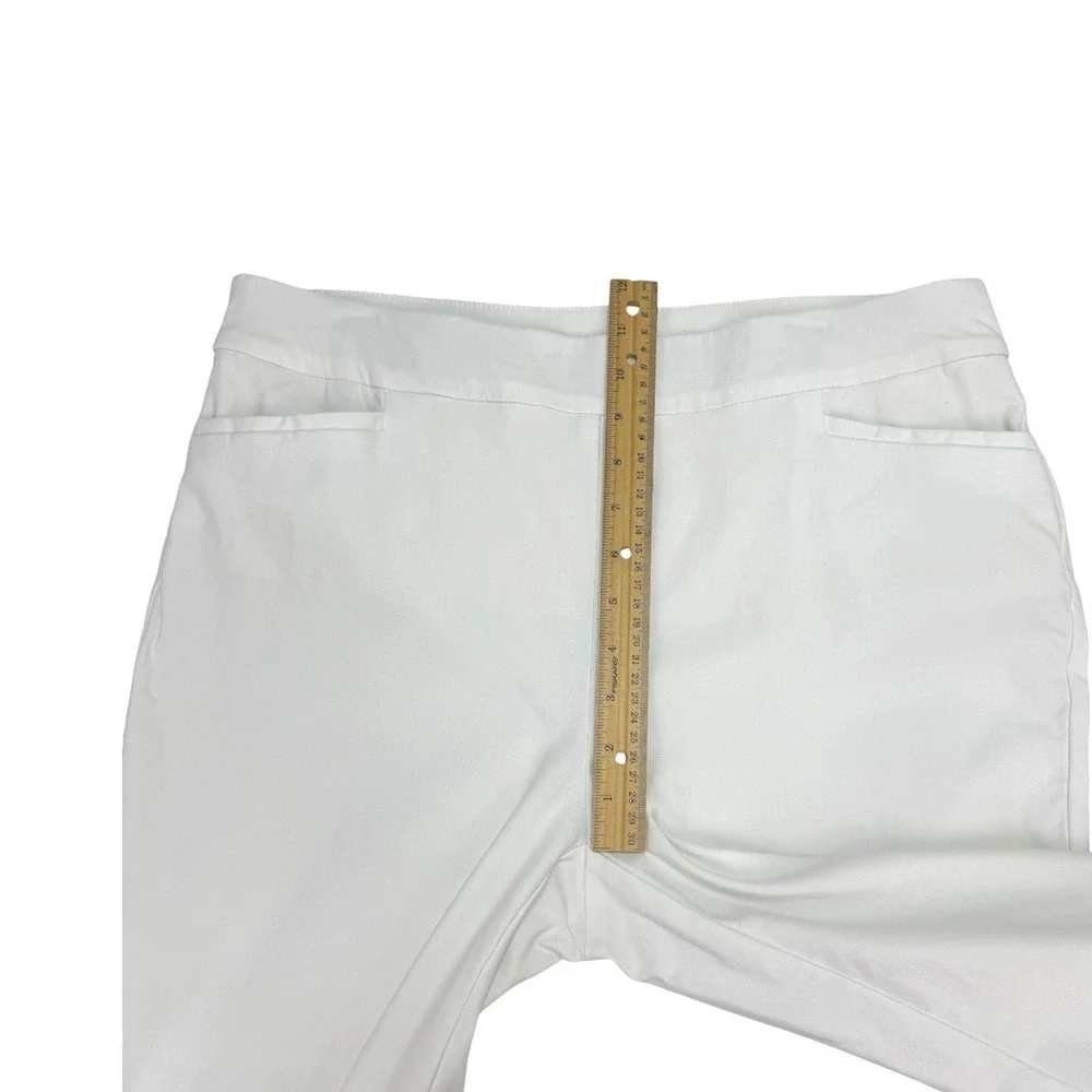 Chico's‎ So Slimming Brigitte Ankle Pants 1.5R US 10 White Eyelet Scalloped Crop